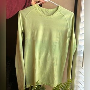 Lululemon Swiftly Tech Long-Sleeve Shirt size 8